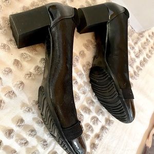 Anne Klein black sport block heel. Size 9. Worn once.
